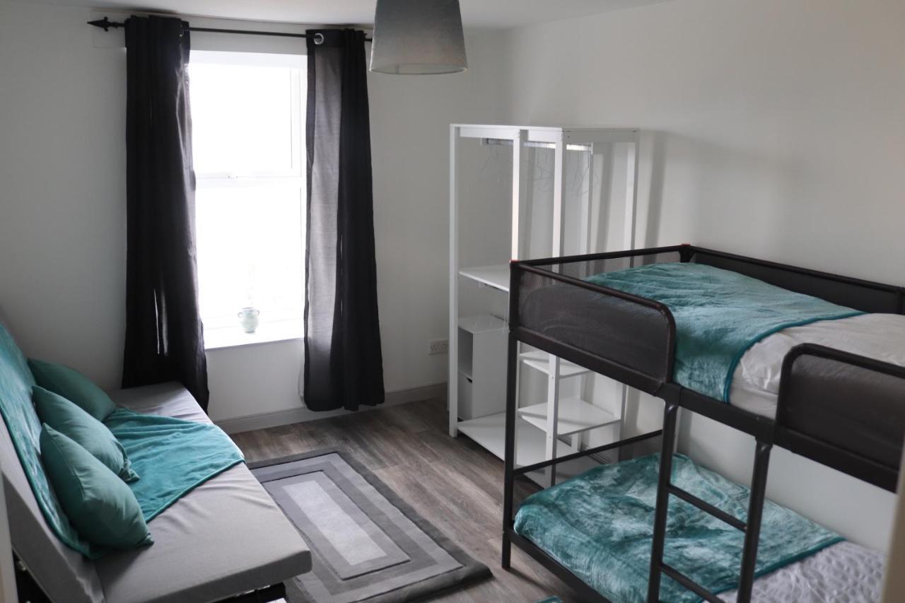 Liberty House - Bundoran Seaside Family & Surfers Holiday home Single Street