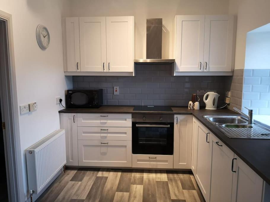 Liberty House - Bundoran Seaside Family & Surfers * Single Street